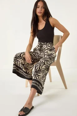 Trousers><noscript><img width=