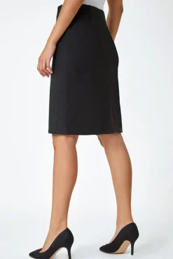 Skirts><noscript><img width=
