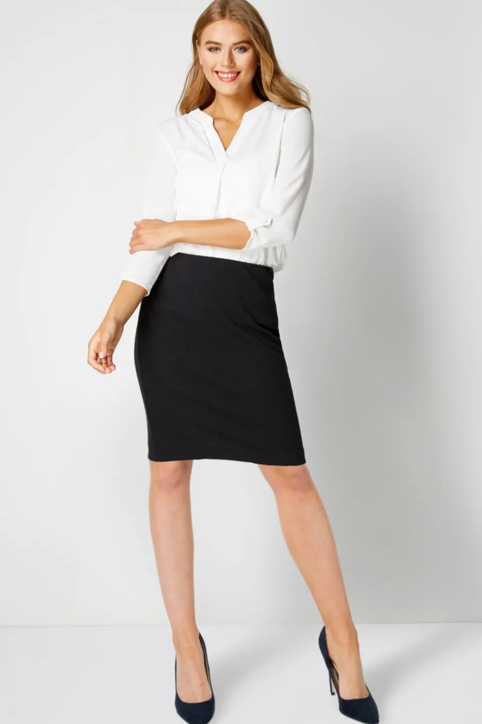 Skirts>Roman Short Textured Elastic Waist Jersey Skirt Black