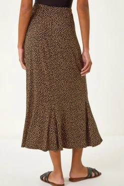 Skirts><noscript><img width=