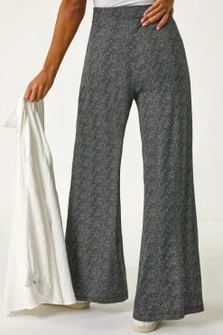 Trousers><noscript><img width=