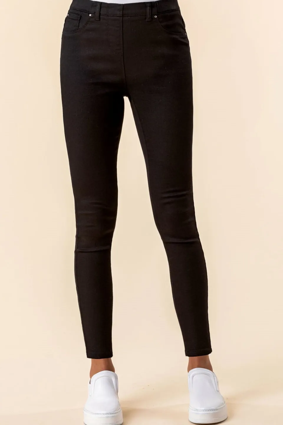 Jeans & Jeggings>Roman Black Ultimate Denim Cropped Jegging (29 Inch)