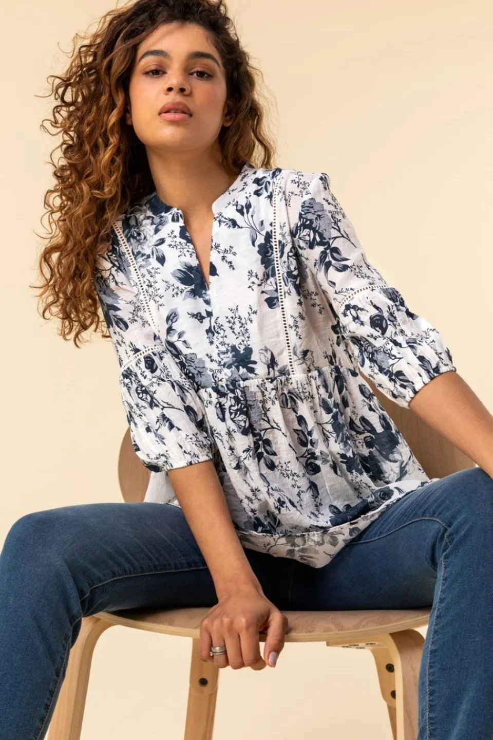 T-Shirts>Roman Blue Floral Print Notch Neck Top