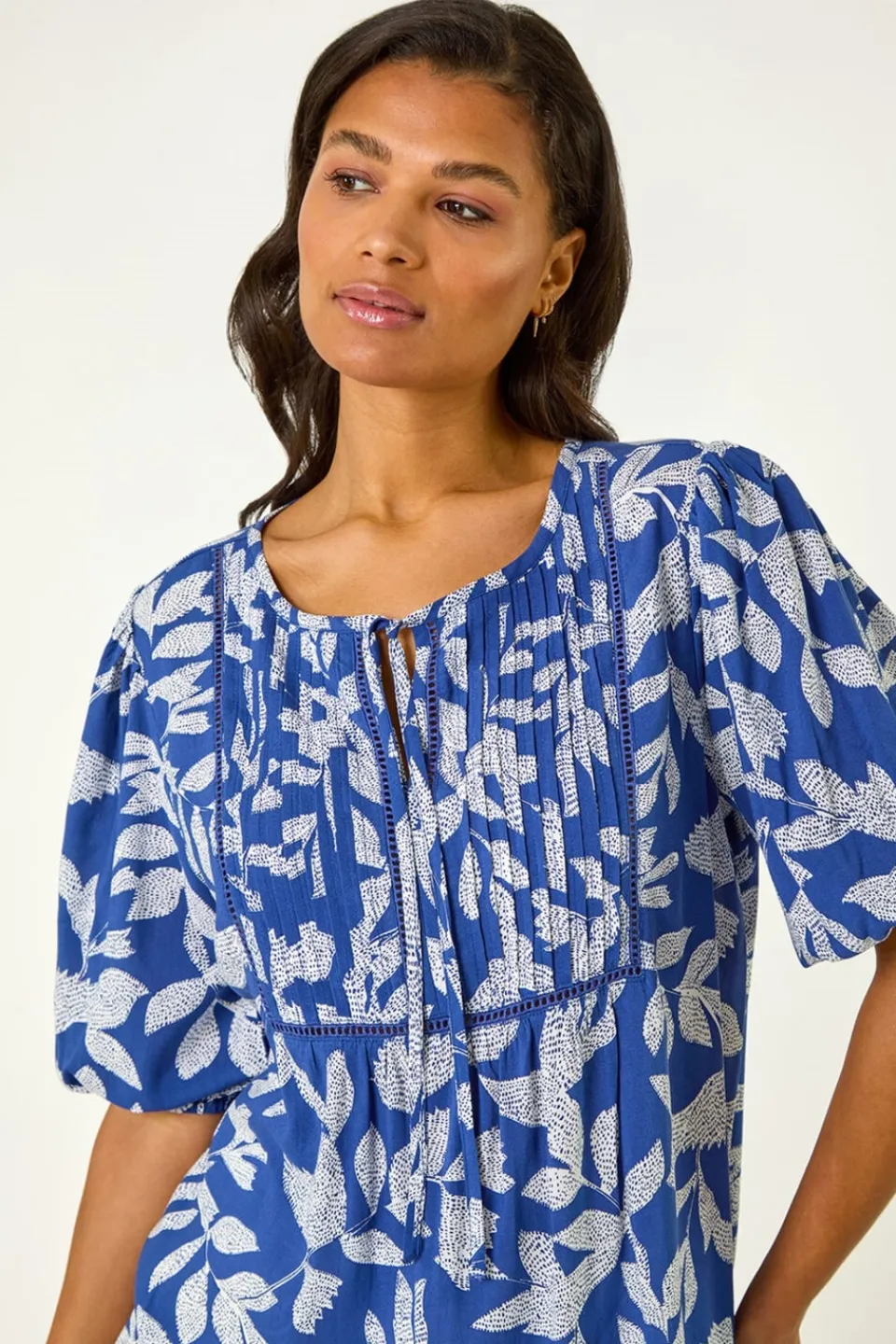 Tops>Roman Blue Leaf Print Tie Neck Pleated Top