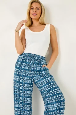 Trousers><noscript><img width=