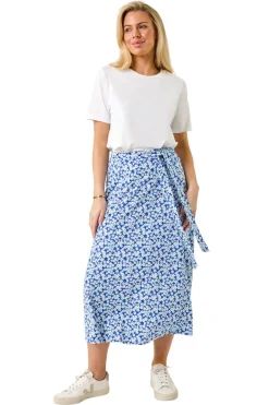 Skirts><noscript><img width=