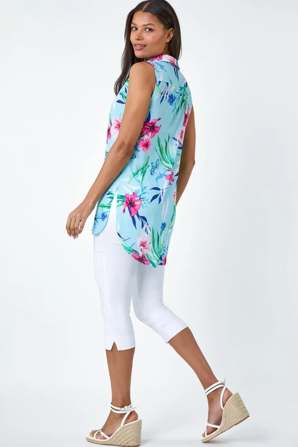 Blouses & Shirts>Roman Blue Tropical Floral Sleeveless Button Blouse