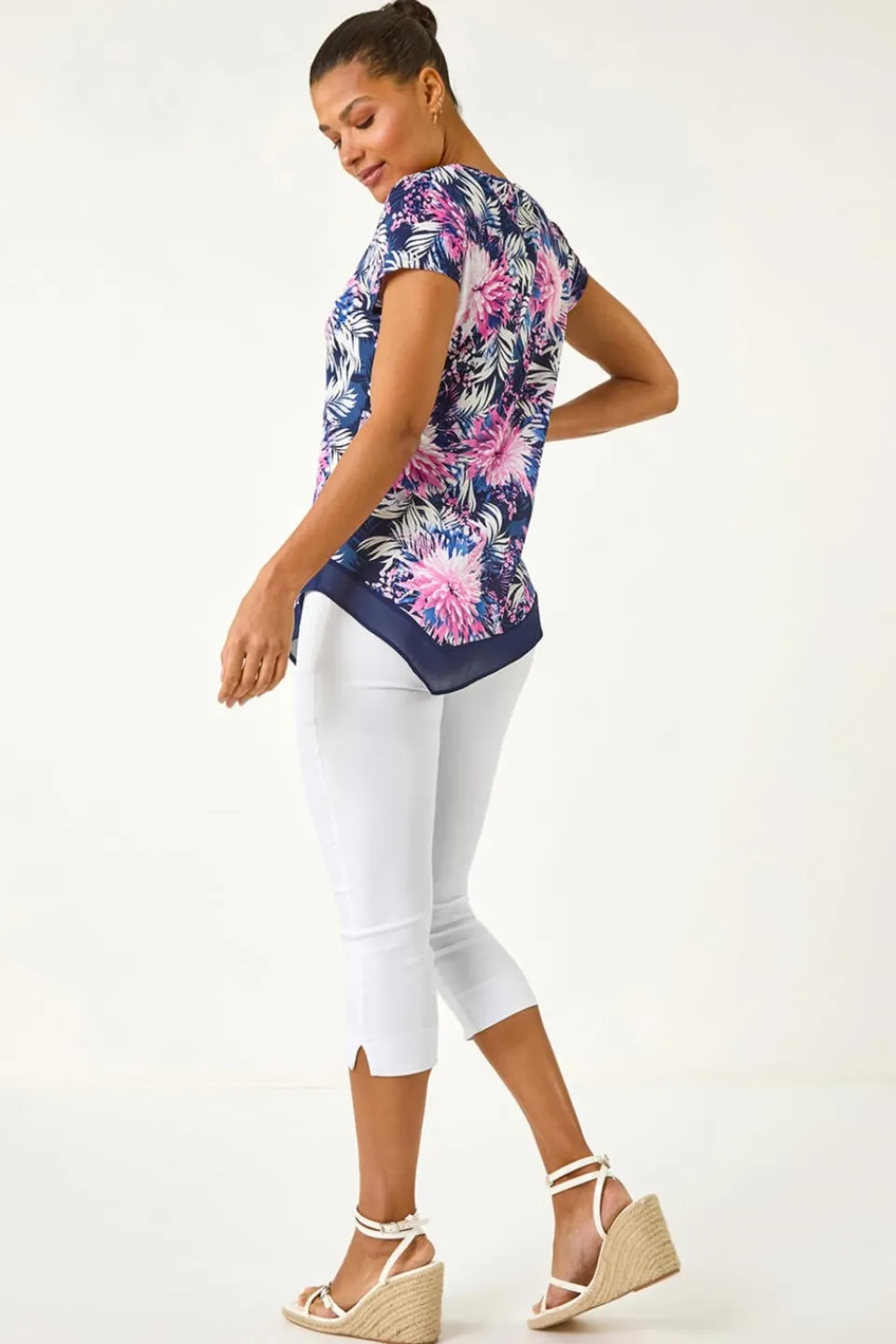 T-Shirts>Roman Fuchsia Textured Floral Print Asymmetric Top
