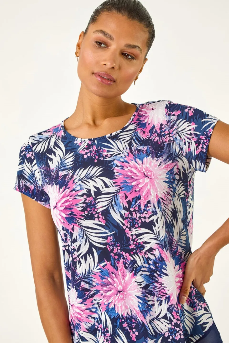 T-Shirts>Roman Fuchsia Textured Floral Print Asymmetric Top