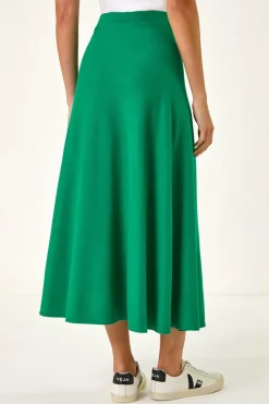 Skirts><noscript><img width=