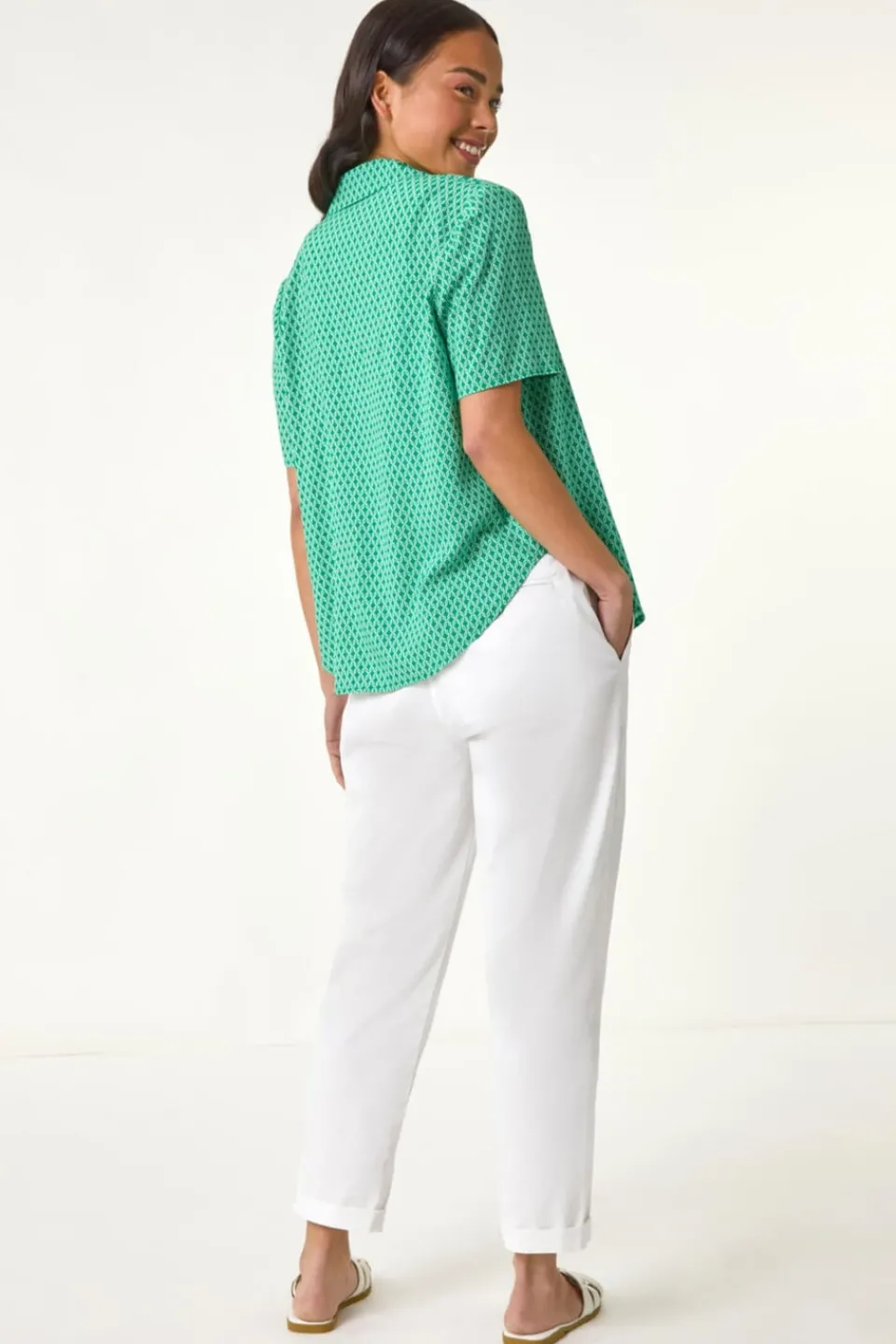 Tops>Roman Green Petite Geometric Buttoned Blouse