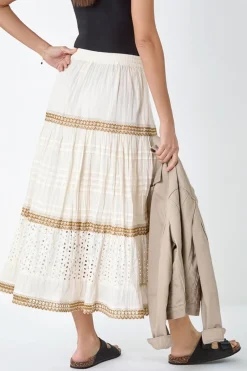 Skirts><noscript><img width=