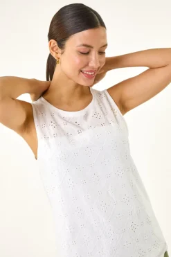 Tops><noscript><img width=