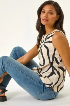 Tops>Roman Ivory Mono Abstract Print Shell Top