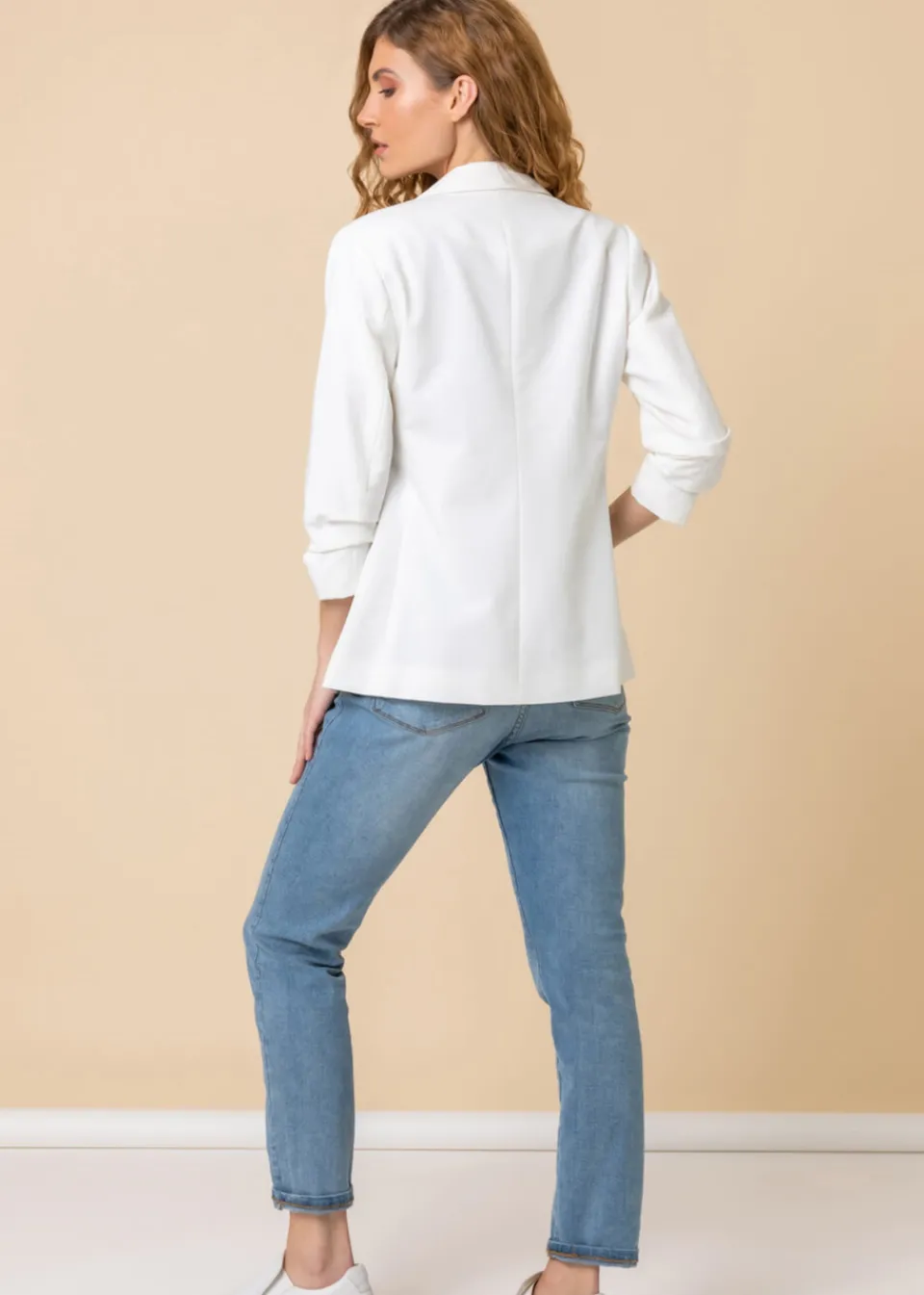 Coats & Jackets>Roman Ivory Ruched 3/4 Sleeve Stretch Blazer