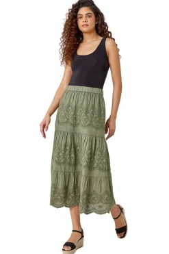 Skirts><noscript><img width=
