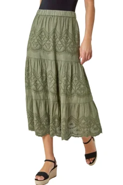 Skirts><noscript><img width=