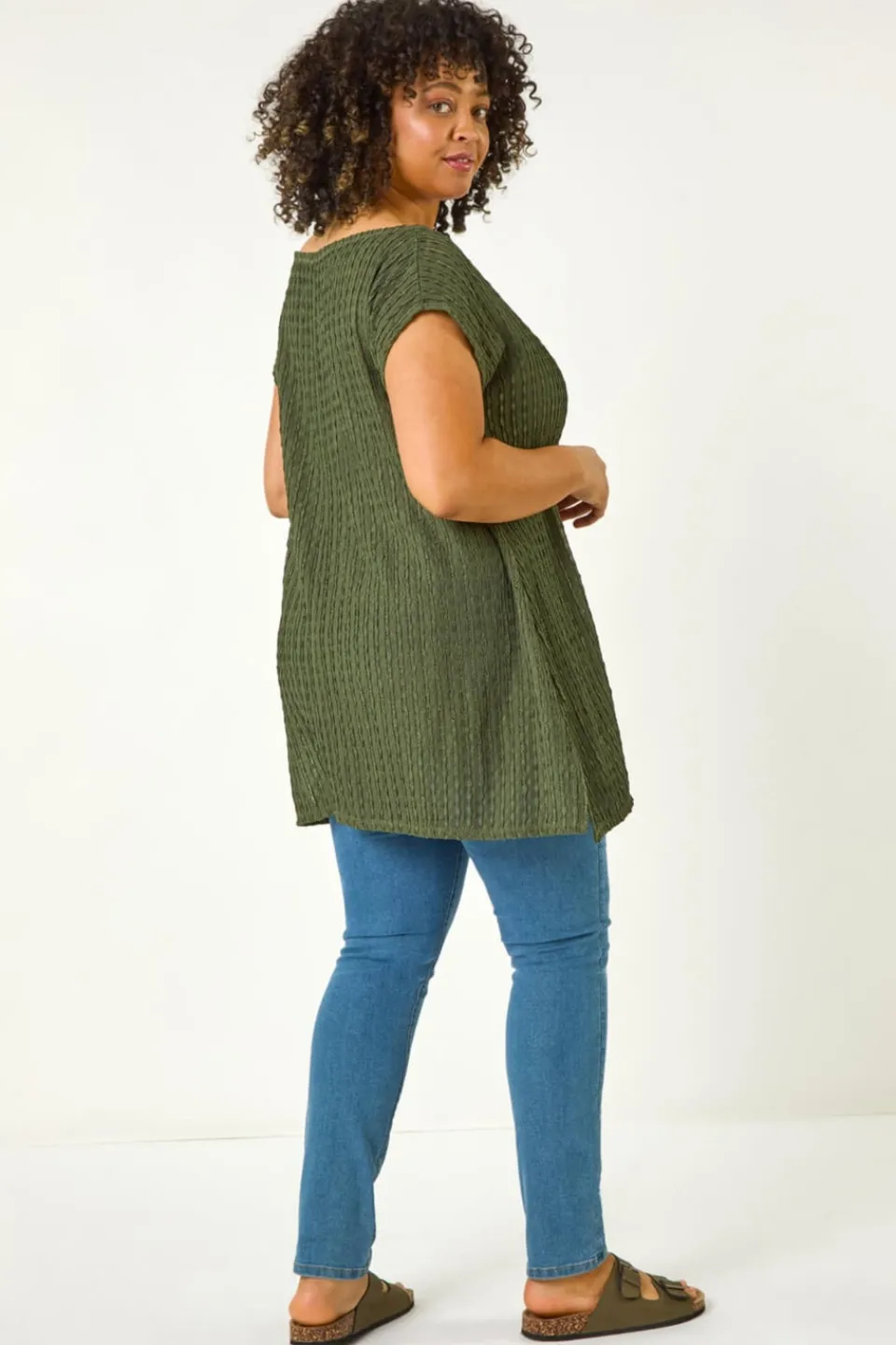 T-Shirts>Roman Curve Textured Short Sleeve T-Shirt Khaki