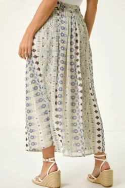 Skirts><noscript><img width=