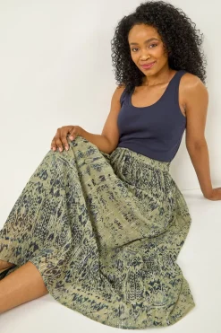 Skirts><noscript><img width=