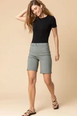 Shorts><noscript><img width=
