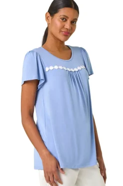 Tops>Roman Light Blue Daisy Trim Stretch Top