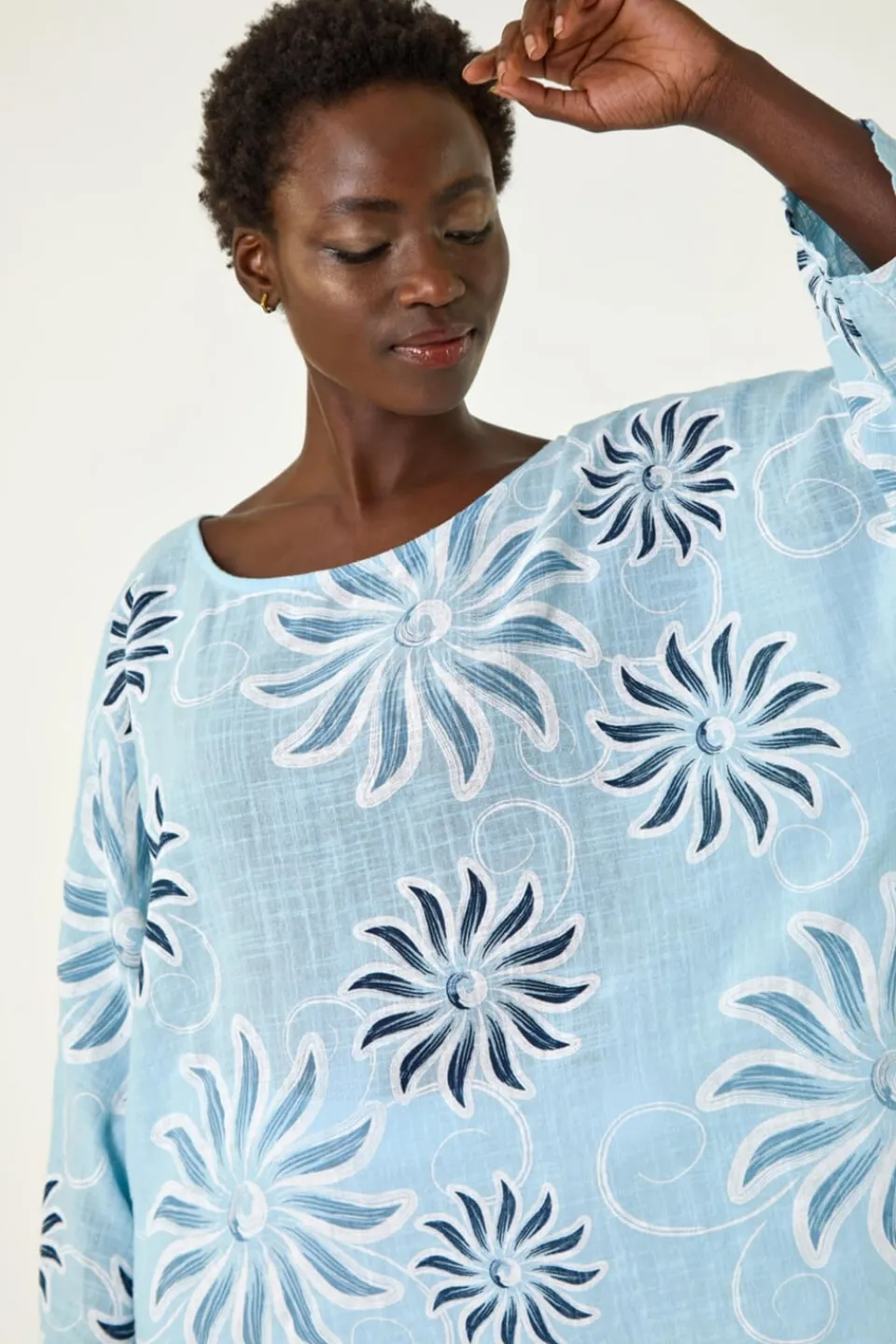 Tops>Roman Light Blue Floral Print Tunic Top