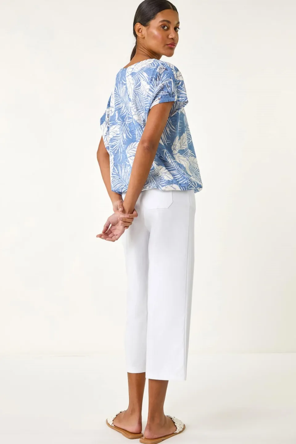 T-Shirts>Roman Light Blue Leaf Print Lace Bubble Hem Top