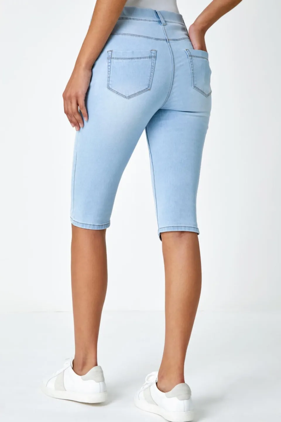 Jeans & Jeggings>Roman Light Denim Stretch Knee Length Pedal Pusher LightDenim