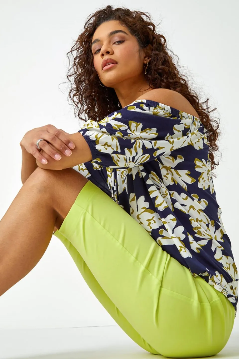 Shorts>Roman Lime Stretch Knee Length Elastic Waist Shorts