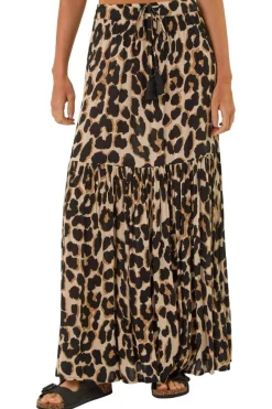 Skirts><noscript><img width=
