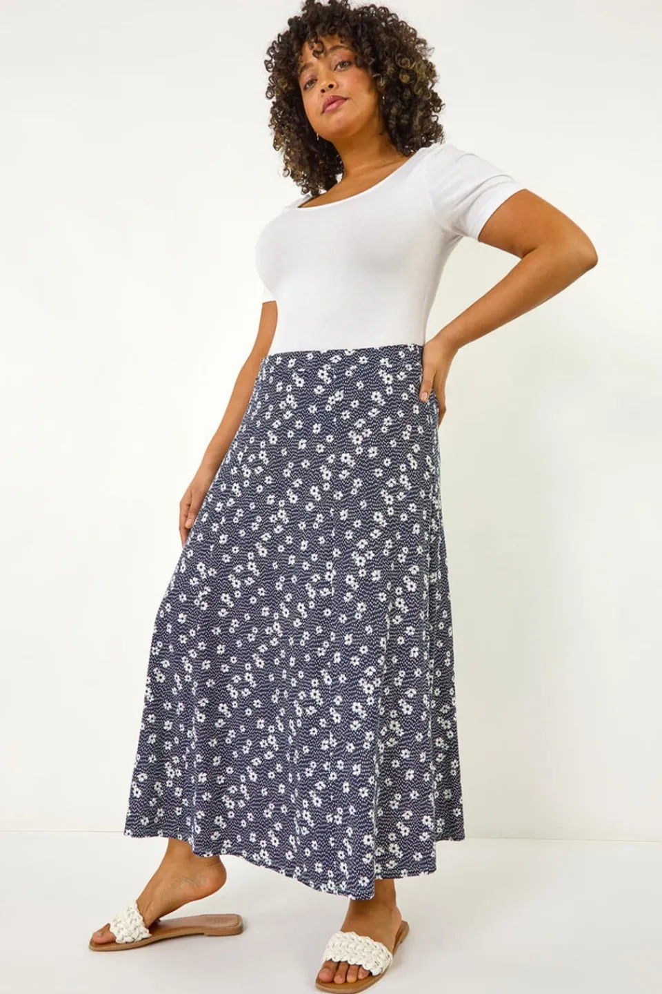 Skirts>Roman Navy Curve Daisy Print Midi Skirt