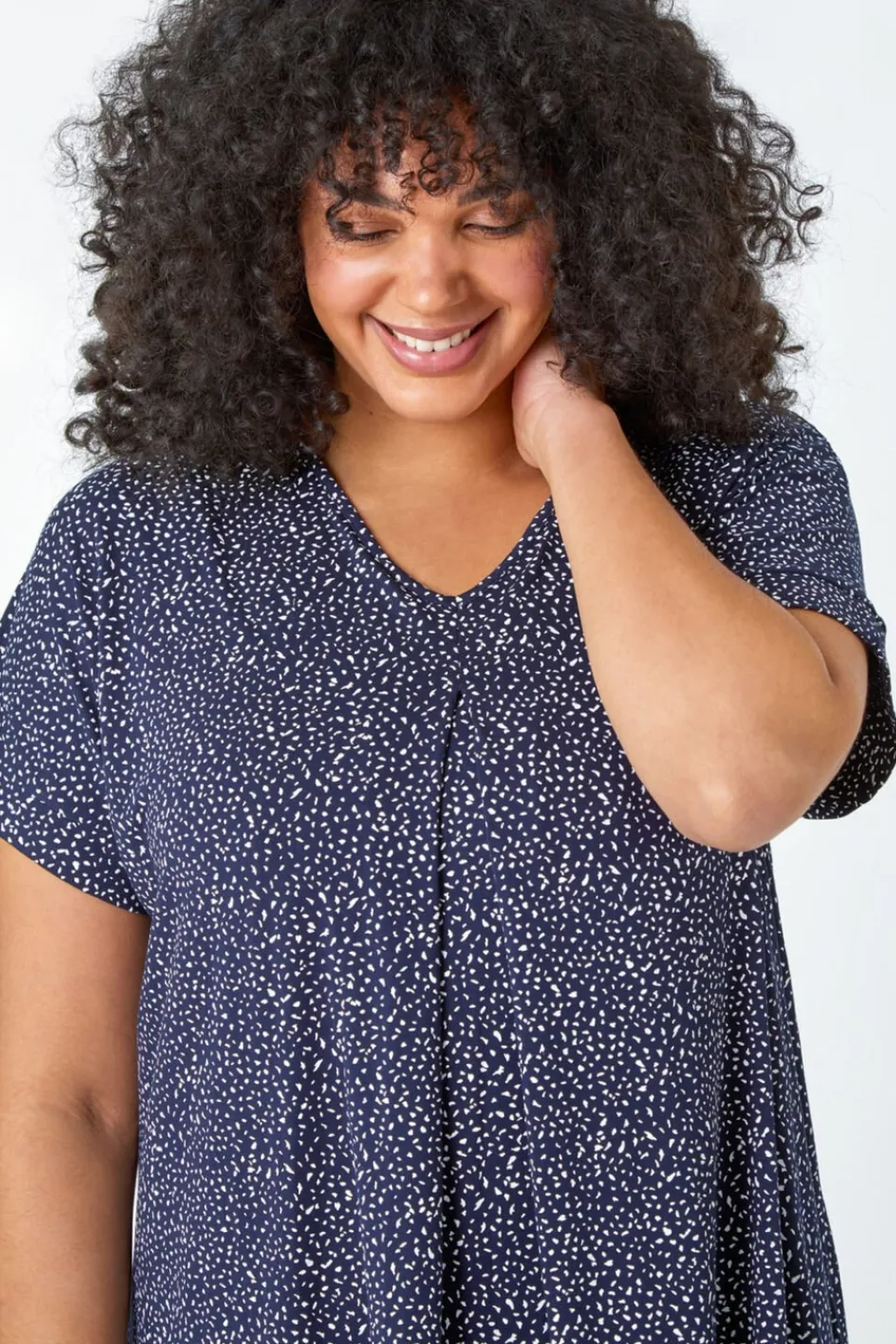 T-Shirts>Roman Navy Curve Ditsy Spot Print V-Neck Stretch Top