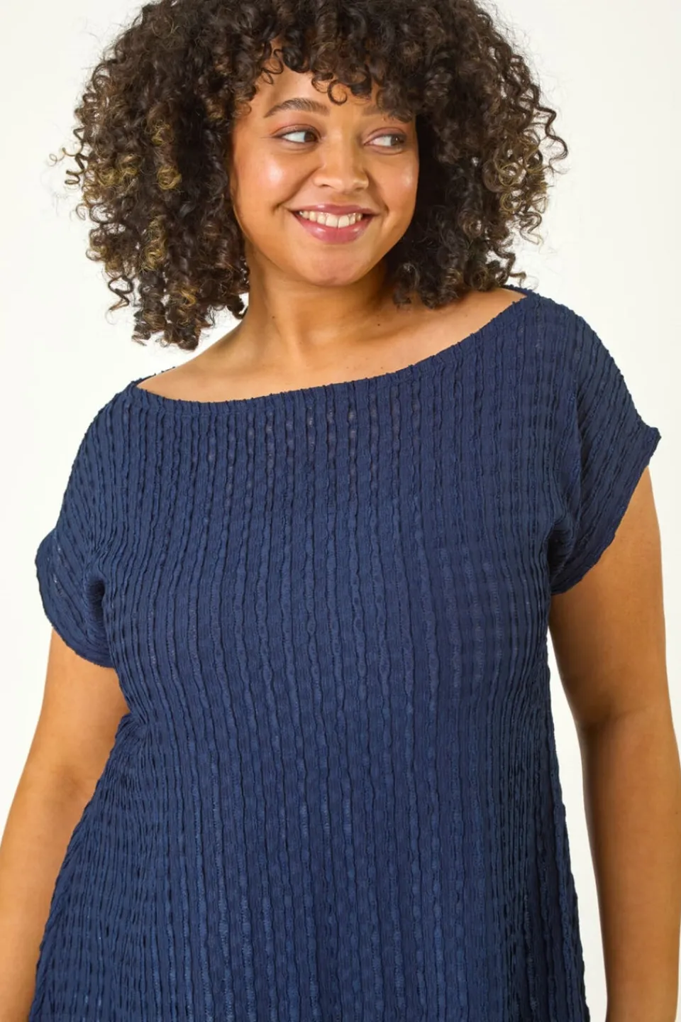T-Shirts>Roman Curve Textured Short Sleeve T-Shirt Navy