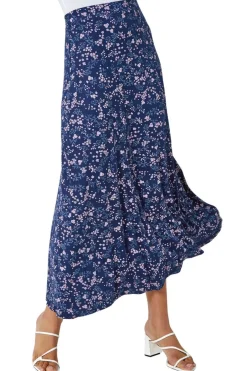 Skirts><noscript><img width=