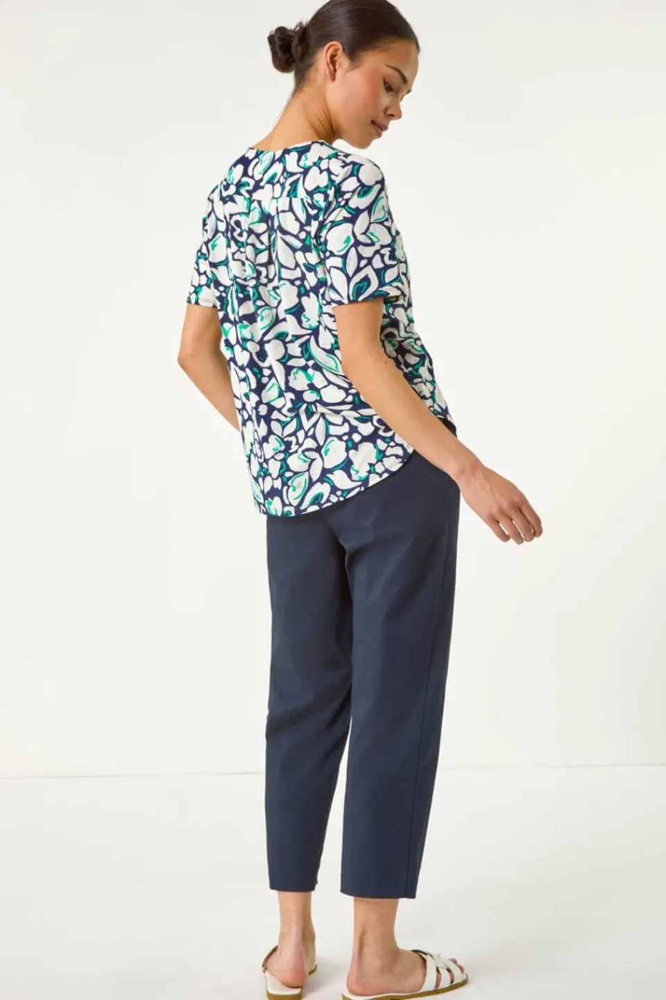 Tops>Roman Navy Petite Floral V-Neck Stretch Blouse