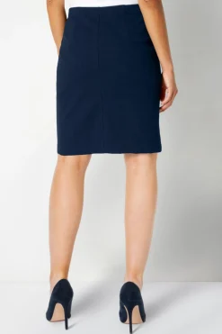 Skirts><noscript><img width=