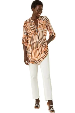 Tops>Roman Orange Abstract Linear Print V-Neck Button Top