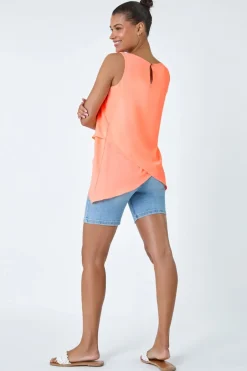 Tops><noscript><img width=