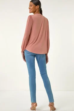 Tops><noscript><img width=