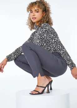 Trousers><noscript><img width=