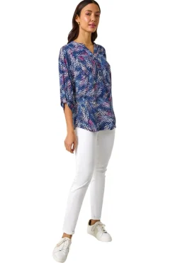 T-Shirts>Roman Pink Textured Abstract Print V-Neck Stretch Top