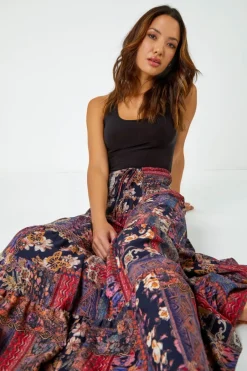 Skirts><noscript><img width=