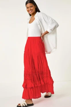 Skirts><noscript><img width=
