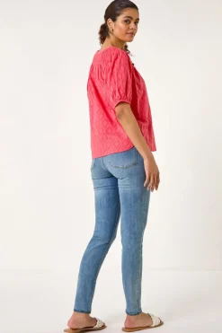 Tops><noscript><img width=