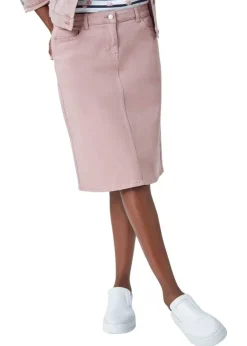 Skirts><noscript><img width=