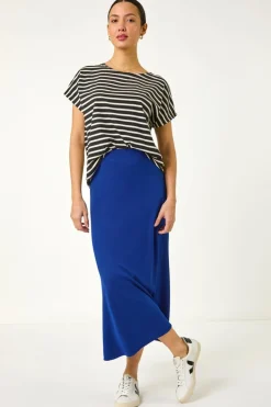 Skirts><noscript><img width=