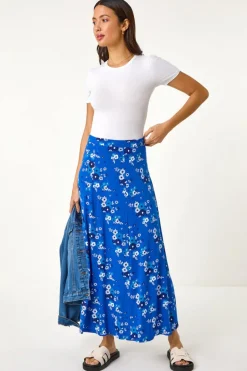 Skirts><noscript><img width=