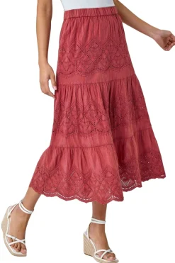 Skirts><noscript><img width=