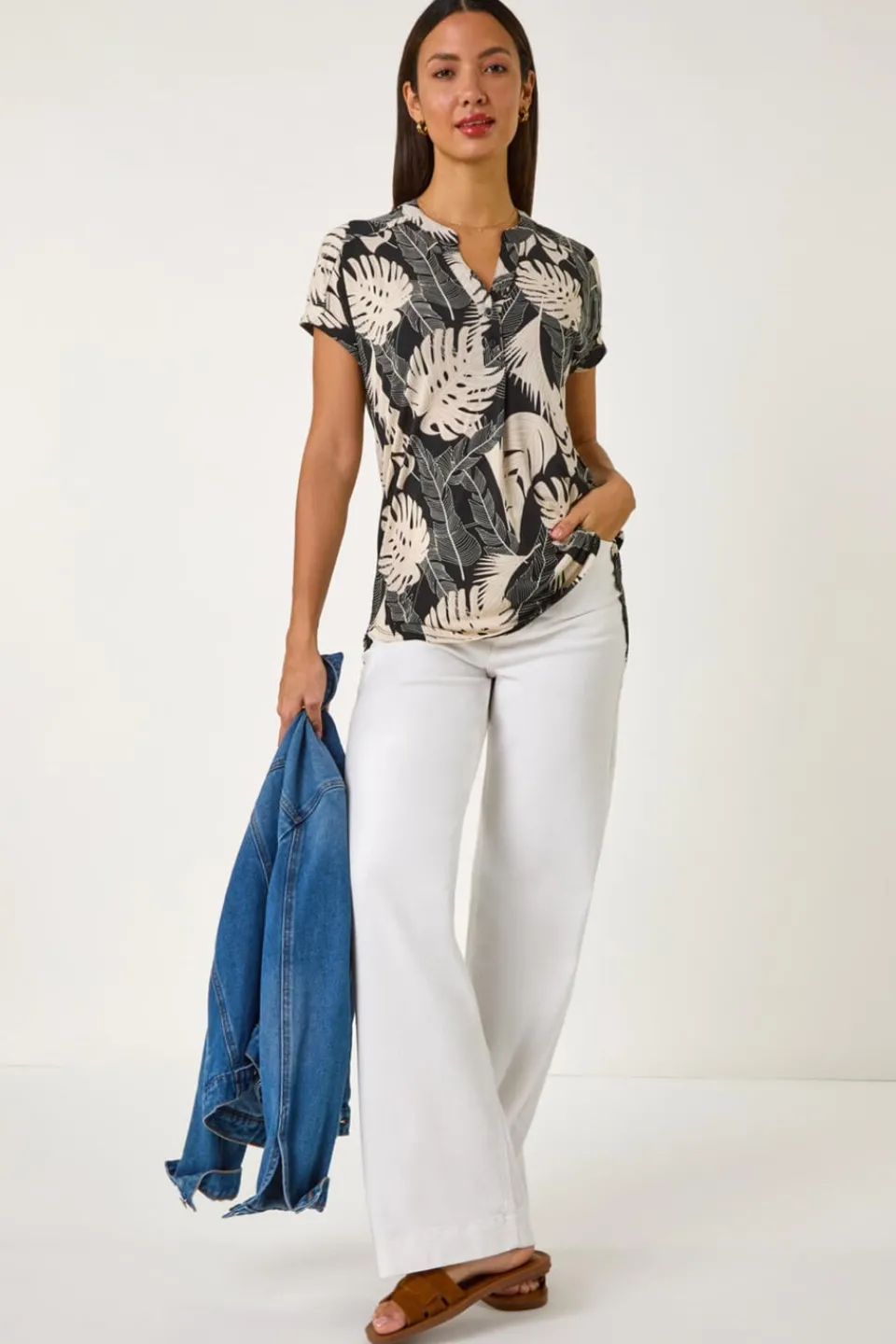 Tops>Roman Stone Textured Leaf Print V-Neck Stretch Top